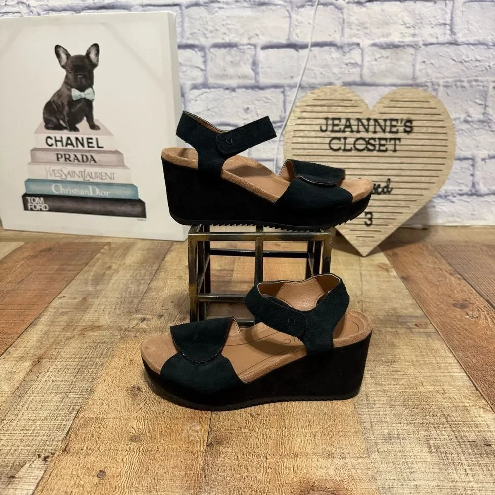 Vionic Women's Hoola Astrid II Wedges Size 6.5